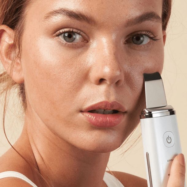 Electric blackhead pore remover